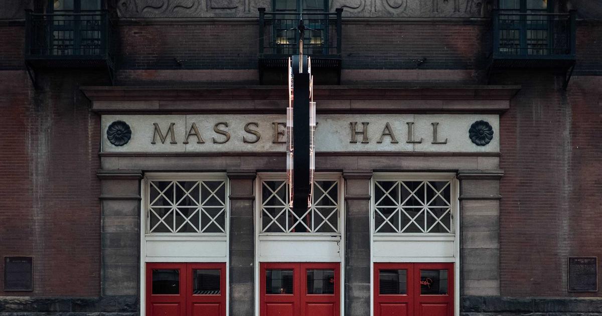 别让AI”编”：如何用引用与证据卡片降低幻觉