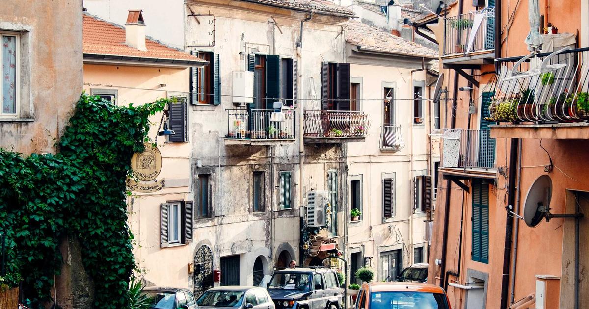 AI驱动的定价策略:动态调价与竞品博弈